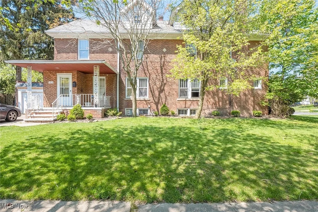 1512 Parkhill Road - 1